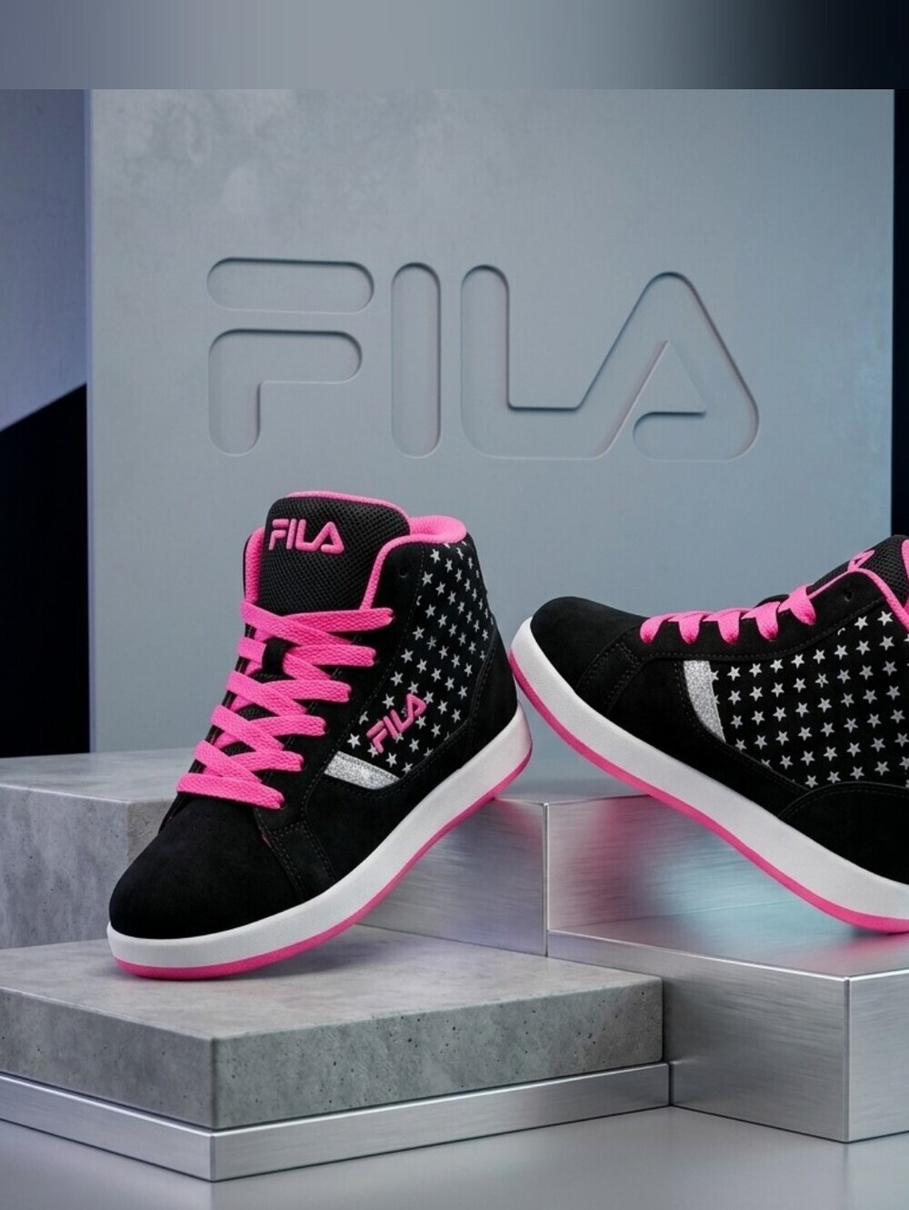 Fila Black & Pink Star High-Top Sneakers - Size 4